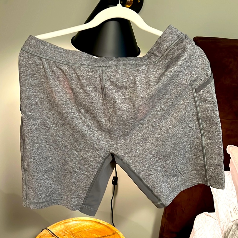 Lululemon Men’s Yoga Shorts XL